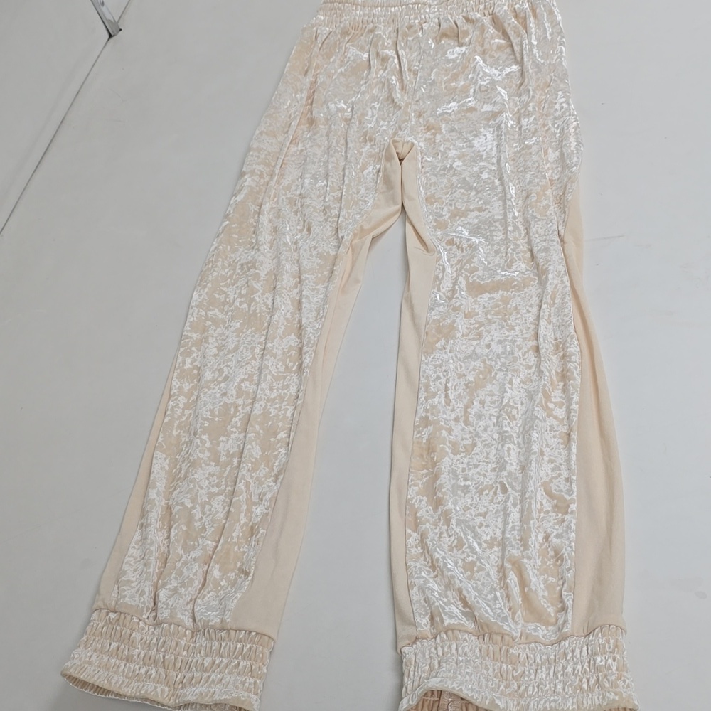 Set HAH Intimates Comin’ in Haht Cream Velvet Bodysuit and Pants - Picture 13 of 15